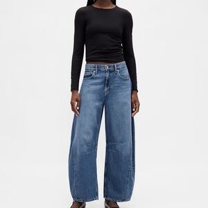 GAP Women's Classic Blue Barrel / Horseshoe Jeans